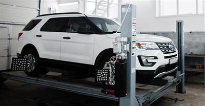 Τέσσερις-Ανελκυστήρες μετά το αυτοκίνητο: Διαστημική-Εξοικονόμηση, Ασφαλής κα...